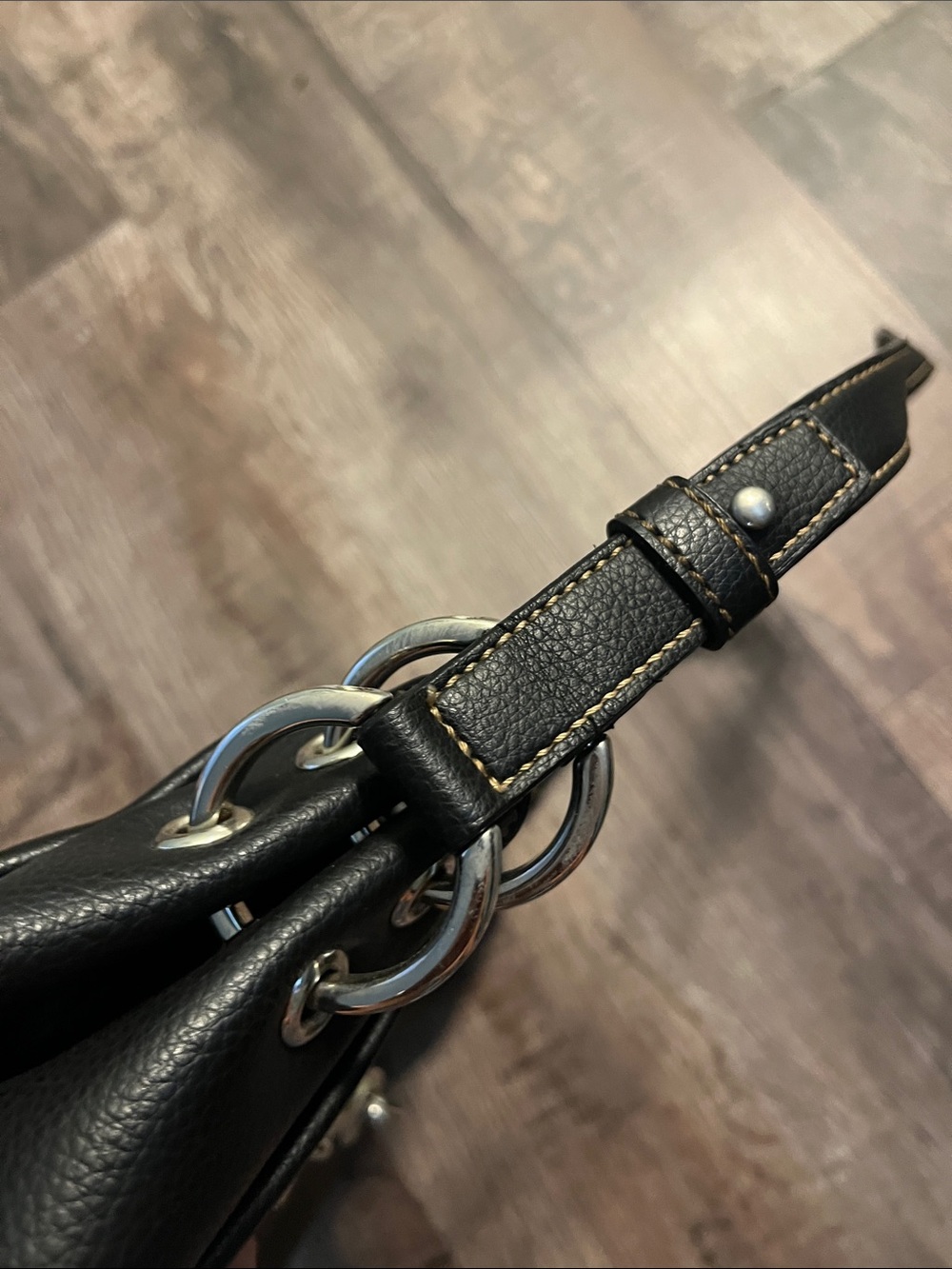 Gucci Black Leather Shoulder Bag with Silver Horsebit Accent - Picture 8 of 10